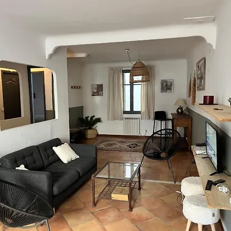 La Roquette, Maison Lumineuse Climatisee, Garage Holiday home